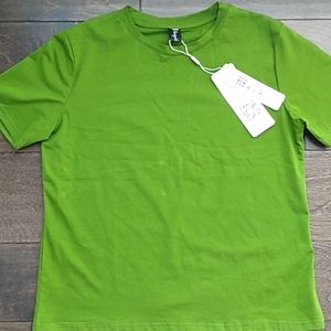 Brand new AiMingYa green tee